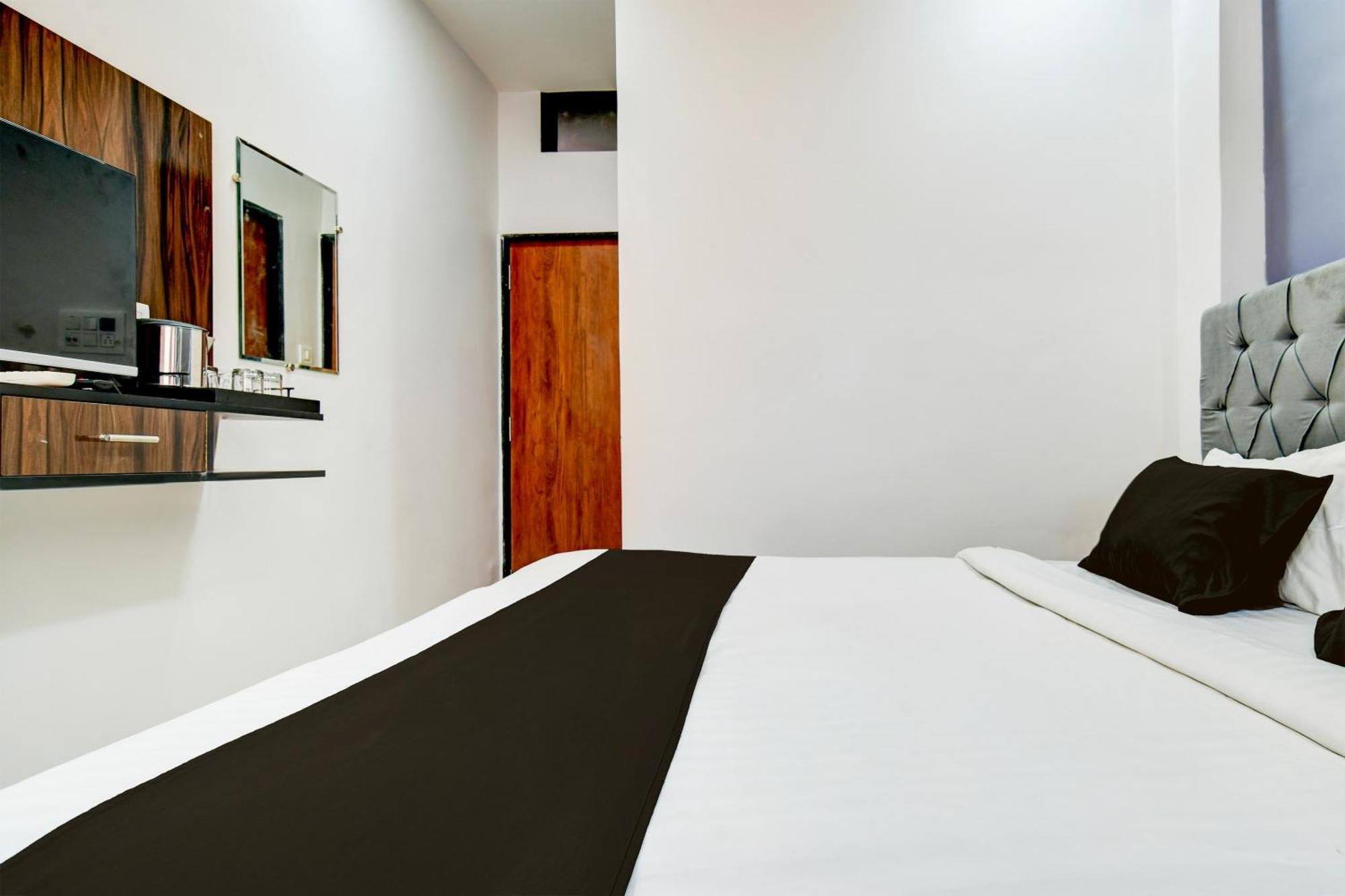 Super Hotel O D.V Near Medanta Hospital Indore Exterior foto